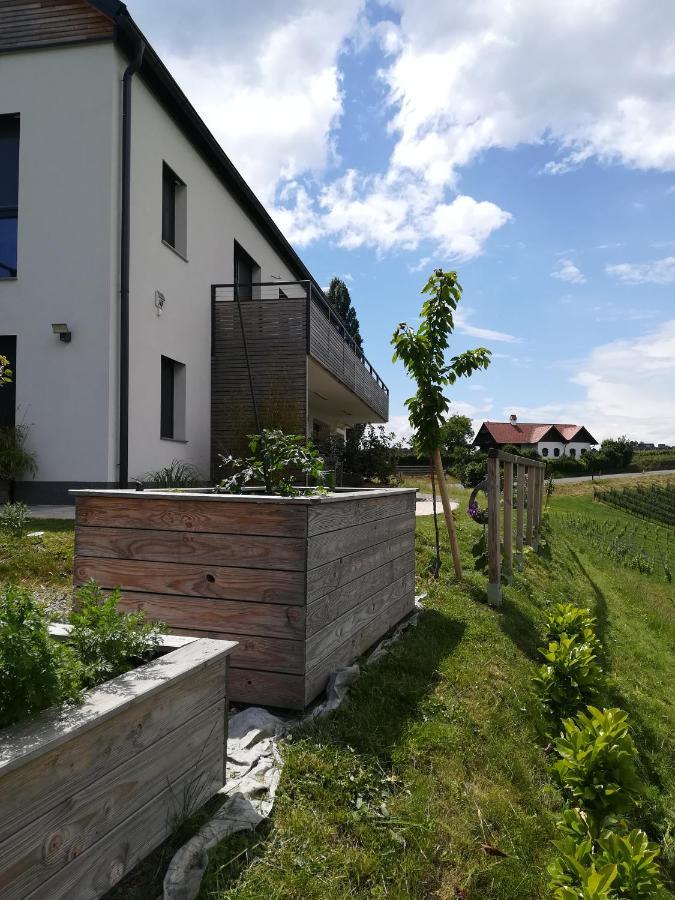 Weinstrassenapartment Fam. Dietrich Ratsch an der Weinstrasse Exterior photo